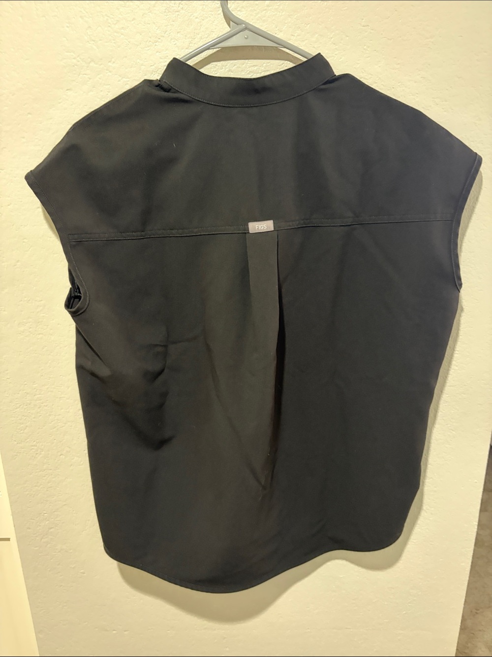 FIGS Black Rafaela top size xxs - Picture 4 of 4